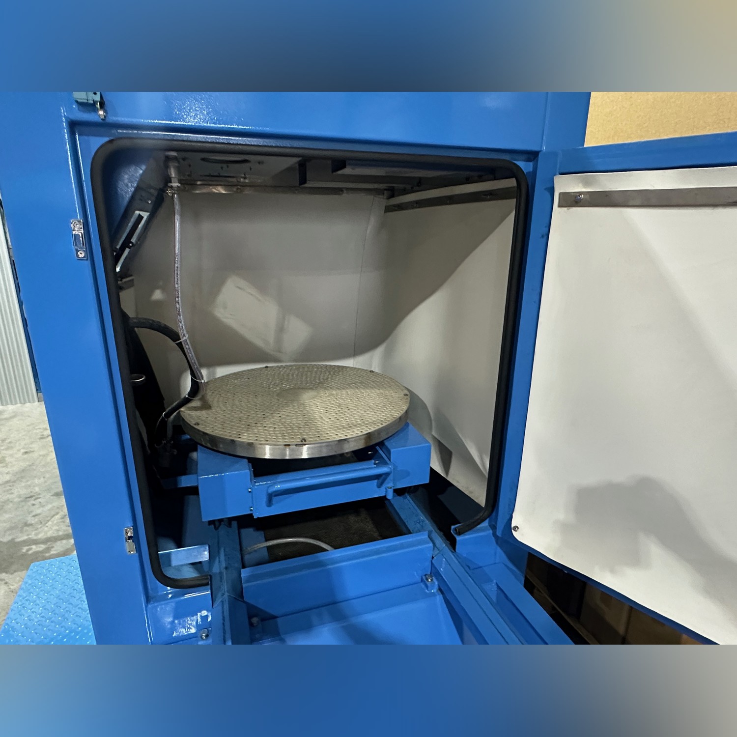 MultiBlast PRO1200W Wet Blasting Cabinet with Loading Station and Rotary Table MultiBlast PRO1200W Wet Blasting Cabinet with Loading Station and Rotary Table