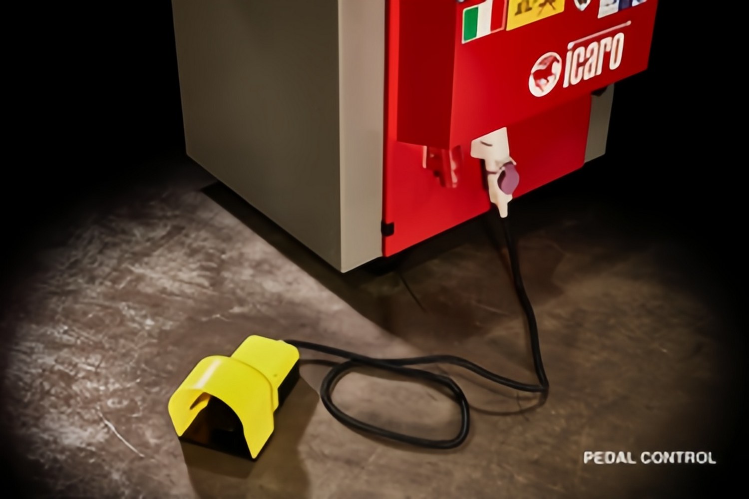 03 Icaro Foot Pedal Control