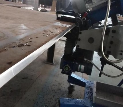 High Speed Milling Cutter Beveling Machine Close Up