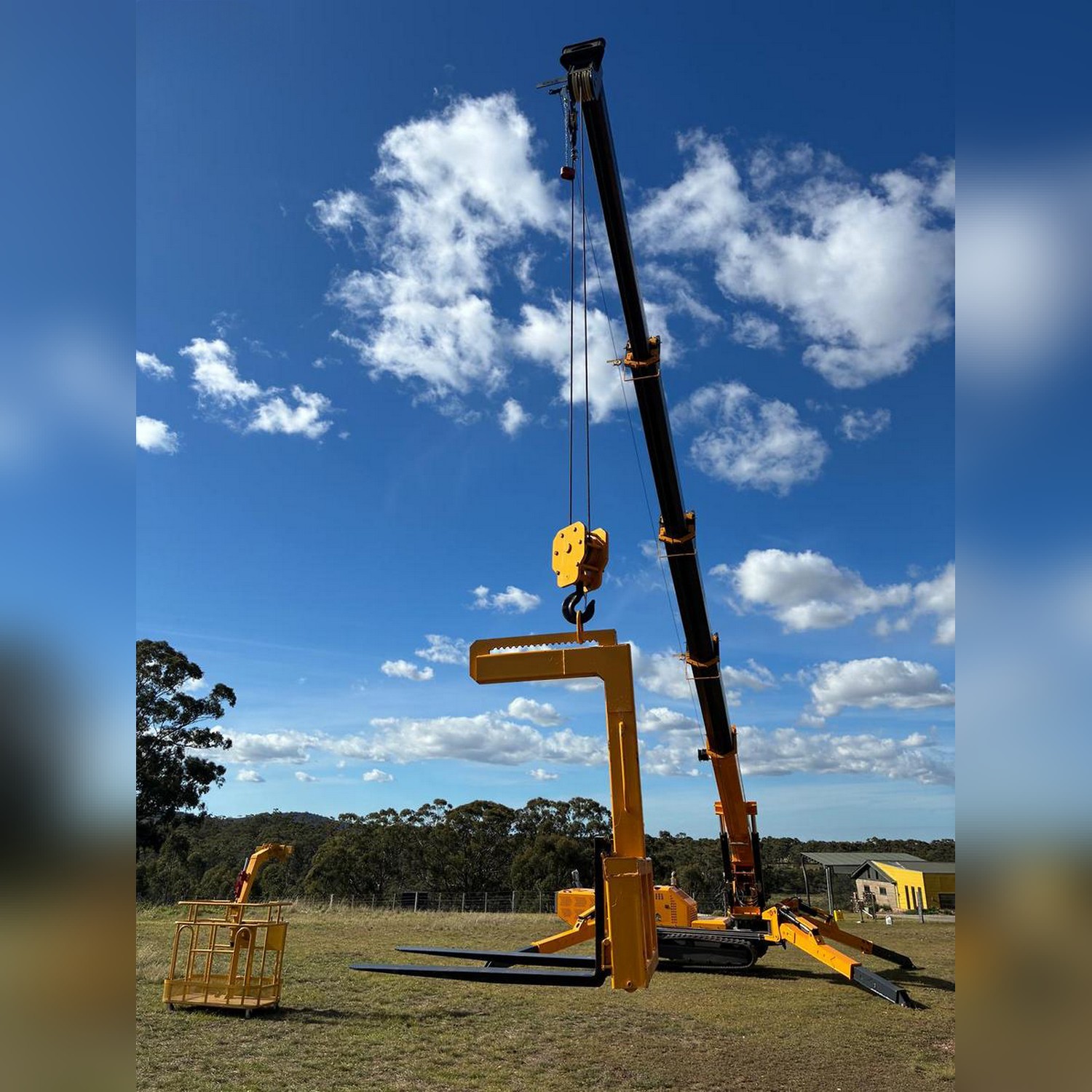 Used Toros TRSZ80 – 8-Tonne Mini Crawler Crane with Remote Control & Man Cage Used Toros TRSZ80 – 8-Tonne Mini Crawler Crane with Remote Control & Man Cage