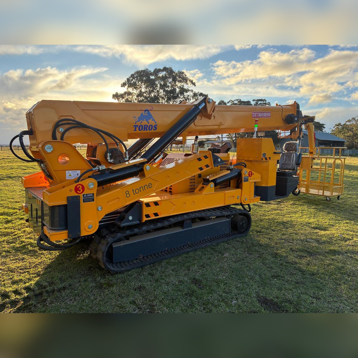 Used Toros TRSZ80 – 8-Tonne Mini Crawler Crane with Remote Control & Man Cage Used Toros TRSZ80 – 8-Tonne Mini Crawler Crane with Remote Control & Man Cage