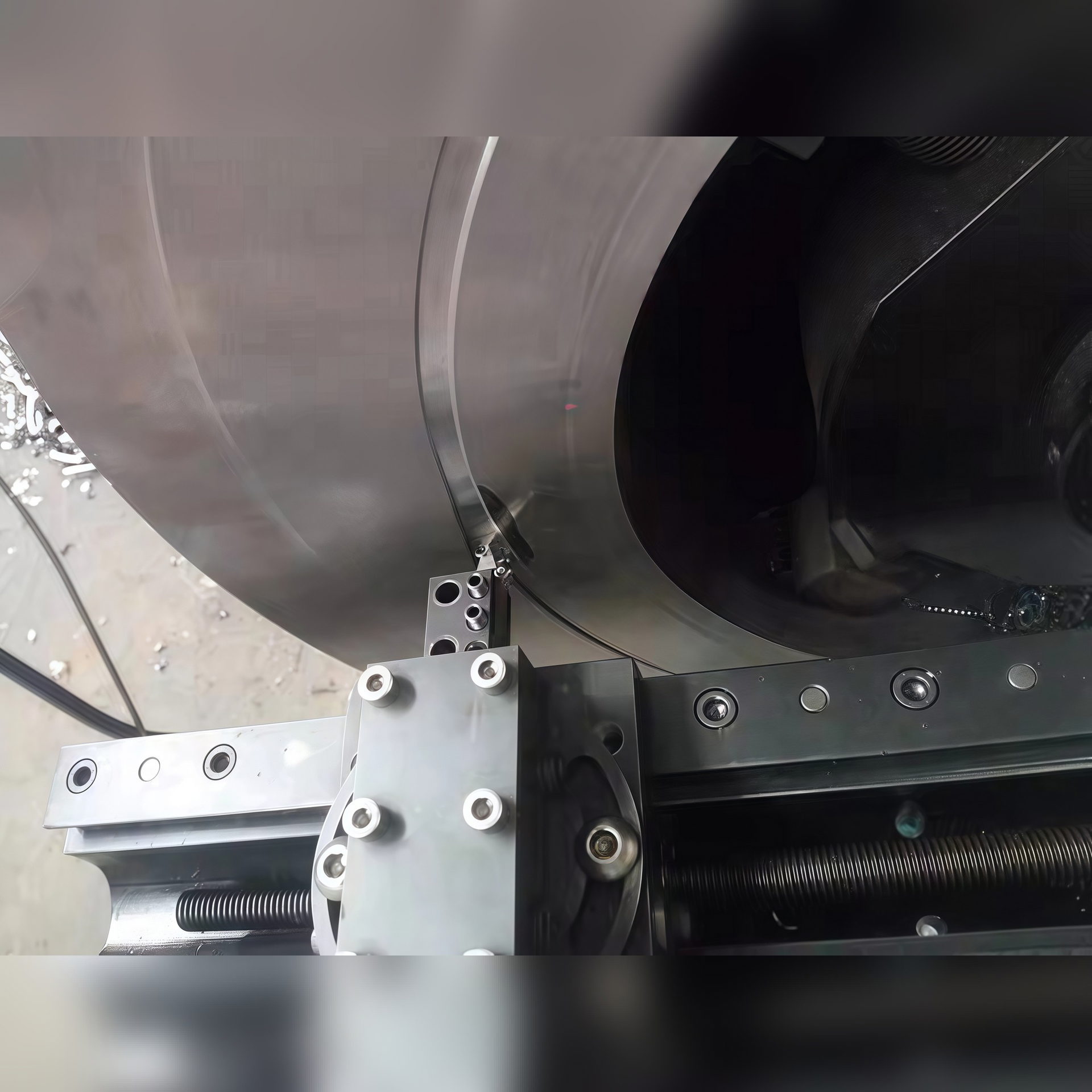 SMG F610 Pneumatic Flange Facing Machine (Facing Range: 2 – 24” (50 – 610mm) SMG F610 Pneumatic Flange Facing Machine (Facing Range: 2 – 24” (50 – 610mm)